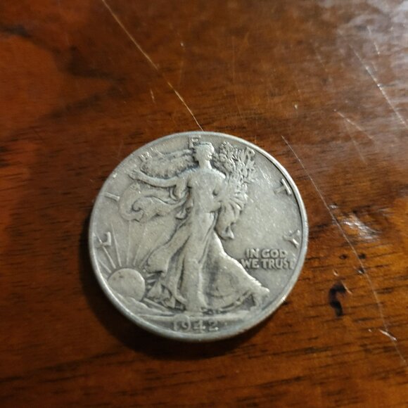 1942 WALKING LIBERTY HALF DOLLAR SILVER - Picture 1 of 1